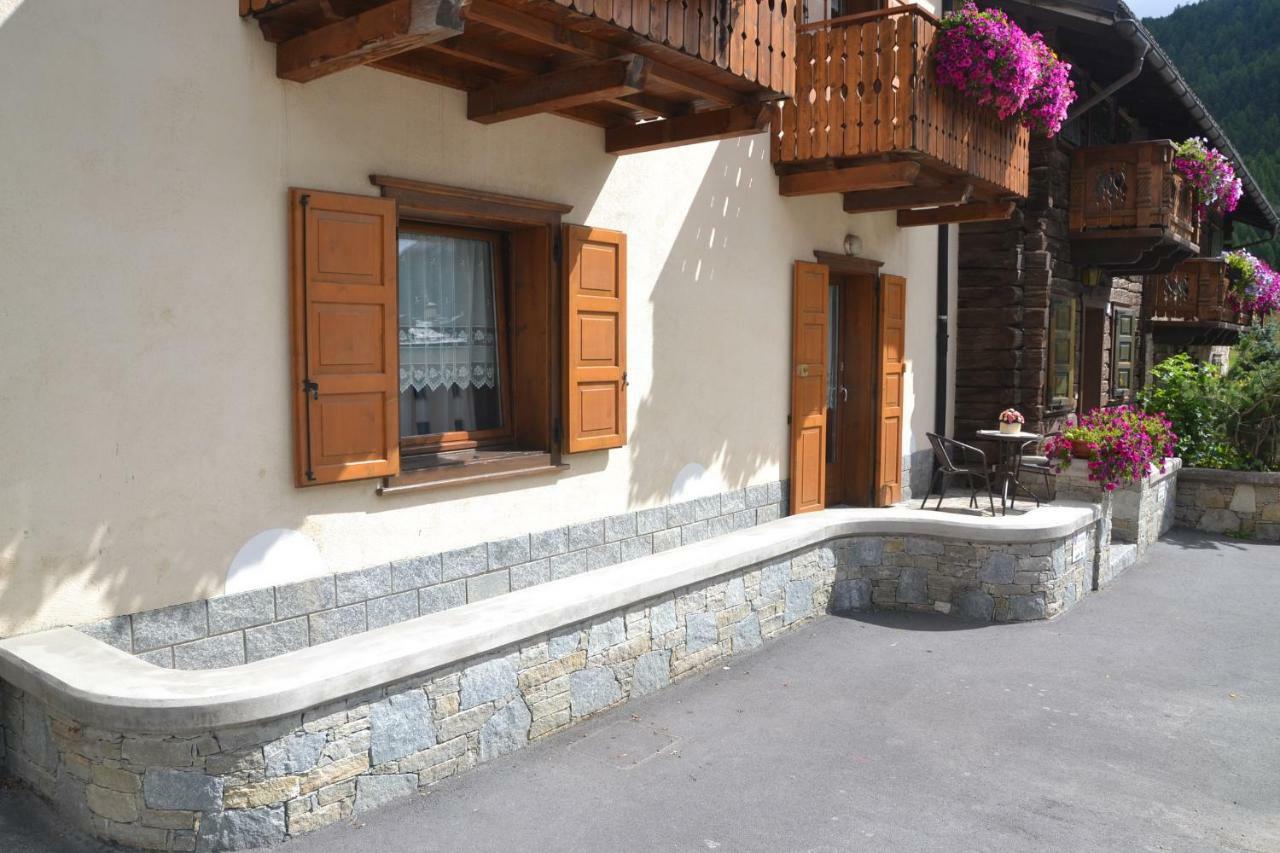 Appartamenti Rin Gemel Livigno Exterior photo